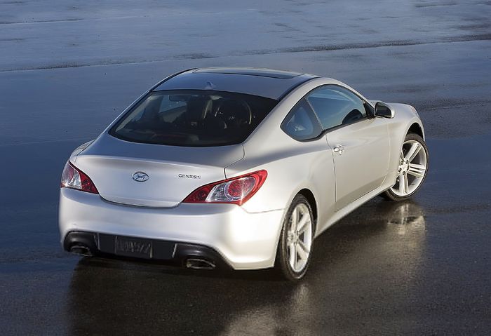 Hyundai Genesis Coupe – спортивный автомобиль за $40 тысяч