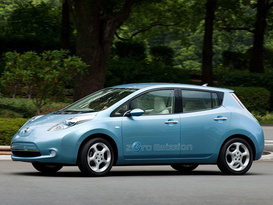 Nissan Leaf - первый серийный электромобиль от Nissan