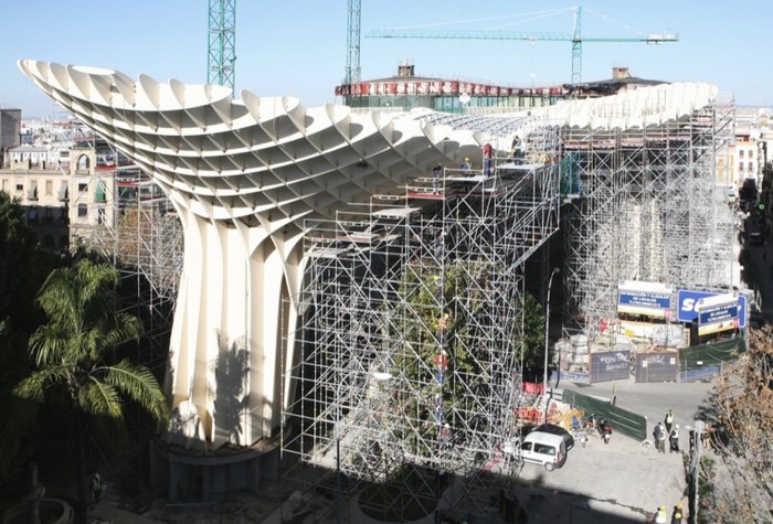 Metropol Parasol - гигантский архитектурный комплекс в Испании