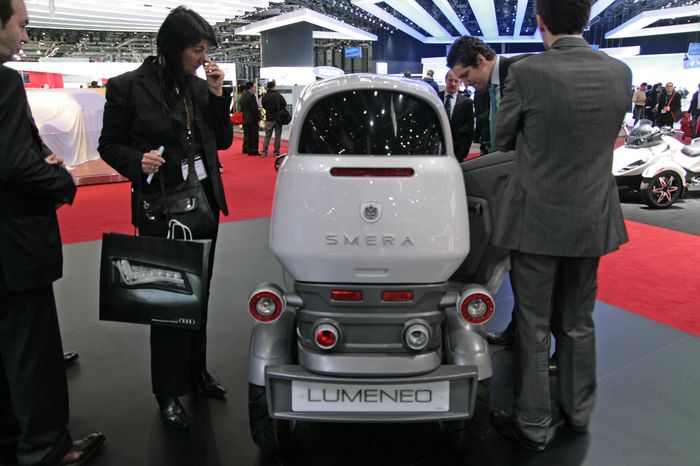 Lumeneo Smera - двухместный серийный электромобиль
