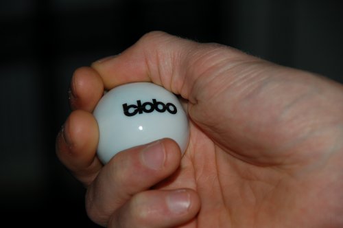 Игровой манипулятор Blobo - конкурент Nintendo Wii