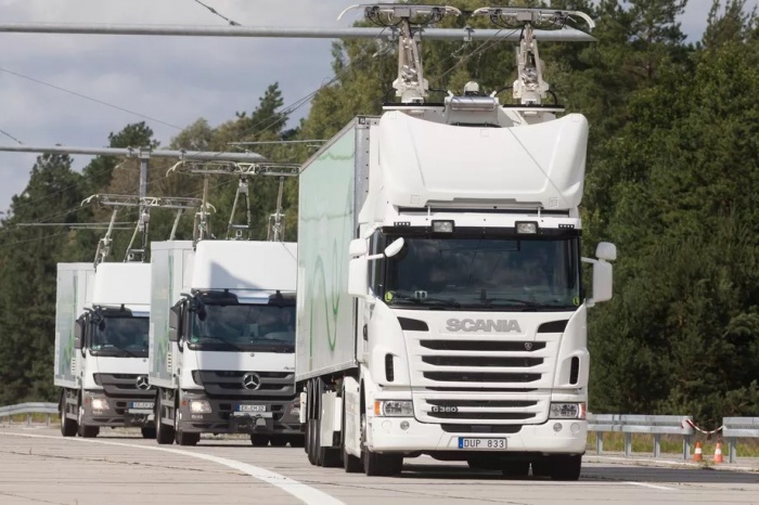 В Германии запустили электрическое шоссе для электрогрузовиков