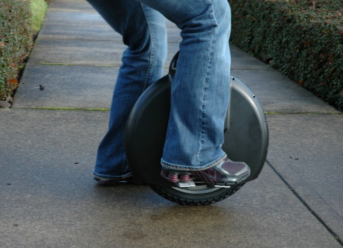Solowheel - переносной одноколесный уницикл