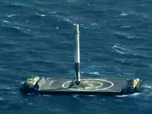 Falcon 9 успешно  сел на плавучую платформу в океане