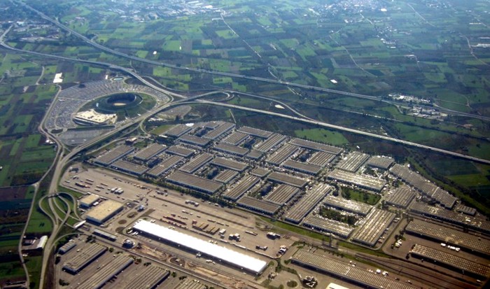 Vulcano Buono - гигантский торговый комплекс в Италии