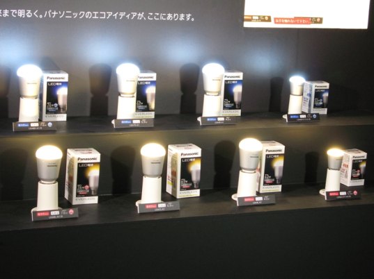 Panasonic EverLED - энергосберегающие светодиодные лампы 