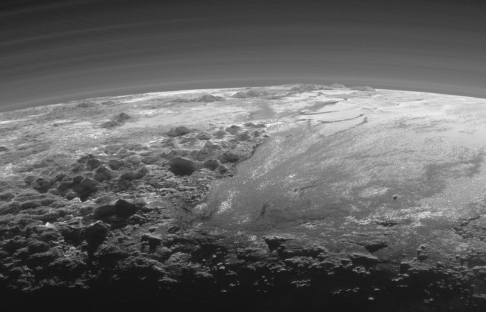 Фотографии Плутона, переданные  зондом "Новые горизонты"