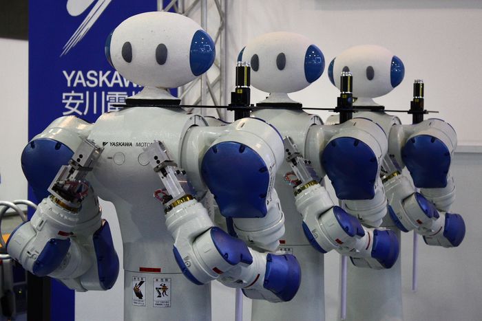 Индустриальные роботы Motoman на выставке робототехники IREX-2009 в Японии