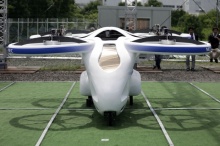 В Японии протестировали летающий автомобиль
