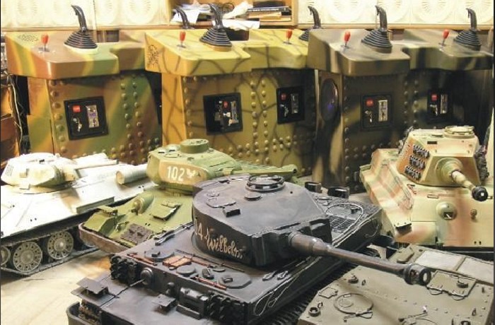 Танковый бой - аттракцион радиоуправляемых роботов